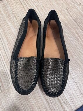 UGG Women's Metallic Gunmetal Woven ok Moccasin Loafers